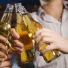Mandags-GIFs: 9 fantastiske måder at åbne og drikke øl på