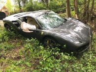 Spritny Ferrari 488 GTB smadret efter blot 111 km