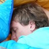 Forskning fastslår: Du bliver lykkelig af at sove til middag