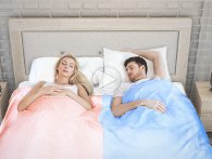 Ny dyne løser parforholdets store søvn-problem - og den reder sig selv helt automatisk