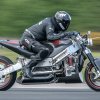 Se verdens hurtigste motorcykel med en vanvittig turbine-motor blæse sig gennem rekordturen