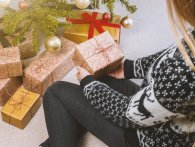 25 ting kvinder tænker, når de åbner julegaven fra kæresten 
