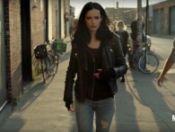 Jessica Jones er klar på mere Marvel-action i sæson 2-trailer