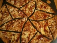 Videnskaben er nået frem til løsningen: Sådan skæres en pizza optimalt