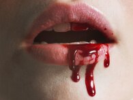 Mand dømt for grotesk vampyr-angreb: Ville vinde sin ekskæreste tilbage