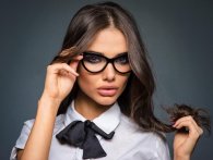 Ny undersøgelse: Derfor er briller både attraktive og sexede