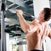 Her er den perfekte pull-up-øvelse der træner både bryst, biceps, triceps og ryg