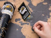 Med Scratch Map skraber du de lande du har besøgt og hænger kortet på væggen