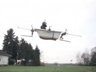 Tyske brødre bygger flyvende badekar, så de kan hente sandwich uden at tage tøj på
