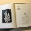 Imperial Publishing / Jonathan Leder - Emily Ratajkowski smider tøjet i 32 aldrig-før-sete fotos i ny udgave af kunstbog