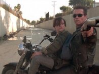 Nu kan du eje Schwarzeneggers motorcykel fra Terminator 2