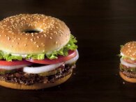 Burger King lancerer donut-udgave af Whopper til international donutdag