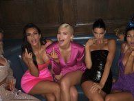 Kanye West rapper crazy om sine svigersøstre i weekendens surprise-single