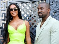Kanye West gav 6 millioner kroner og andel i Yeezy i morsdagsgave til Kim Kardashian