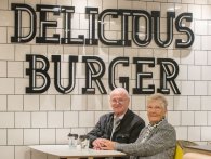 Ældre ægtepar, som har været på McD hver dag i 23 år, afviser al kritik om maden som usund 