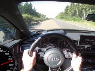 Sådan ser det ud, når en Audi RS6 løber speedometeret ud