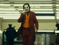 Joaquin Phoenix viser sit Joker-ansigt i sidste trailer inden filmen