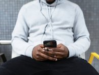 Millennials-generationen streamer så meget, at de oftest ikke har tid til sex
