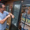 Kvinde bygger sin egen pub i baghaven for at holde sin mand hjemme
