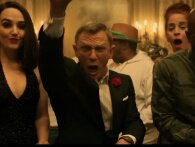 James Bond drikker redbull og gambler i ventetiden på No Time To Die-forsinkelsen