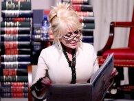 Dolly Parton vil gerne på forsiden af Playboy til hendes 75-års fødselsdag