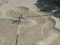Skatepark i Californien fyldt med 37 tons sand for at holde gæster væk i karantænetiden