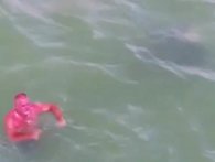 Florida-gut døbt Hellboy efter video af den vildeste solskoldning, du nogensinde har set