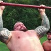 Strongman Eddie Hall prøver kræfter med Navy SEAL fitness-test