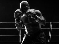 Mike Tyson i voldsom topform blot 2 uger inden sin comeback-velgørenhedskamp