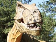 Vild dansk auktion: Nu kan du købe 2 tons tung lifesize T-Rex til baghaven