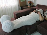 Nu kan du få en penis-sovepose til sofahygge
