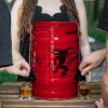 Foto: Fireball Whisky - Nu kan du få en fustage, der indeholder 115 shots whisky