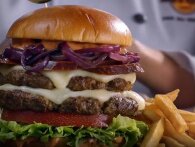 The Messi Burger: Hard Rock Café har designet en burger med Lionel Messi