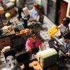 Chiligryden og hæftemaskinen i gelerand: Genskab gyldne øjeblikke fra The Office med LEGO