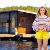 Radiovært Ida-Sophie Petersen er vært på En Svedig Date - Foto: Cato Ingebrigtsen/Prime Video - Ny runde dansk reality-dating foregår i en sauna