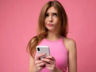 Ny Tinder-rapport afslører: Kønsfordomme saboterer vores datingliv