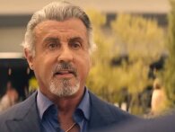 Sylvester Stallone uddeler tæsk og laver business i første trailer til Tulsa sæson 2