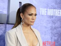 Knivskarp som 55-årig - Jennifer Lopez deler badedragtsbillede på sin fødselsdag