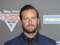 Armie Hammer sælger sin pickup-truck fordi han ikke længere har råd til benzin