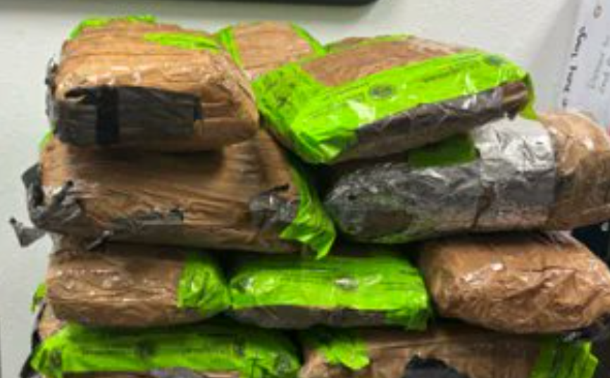Texas politi snupper 26-årig kvinde med meth for 11 millioner kroner gemt i sin Kia Sorrento