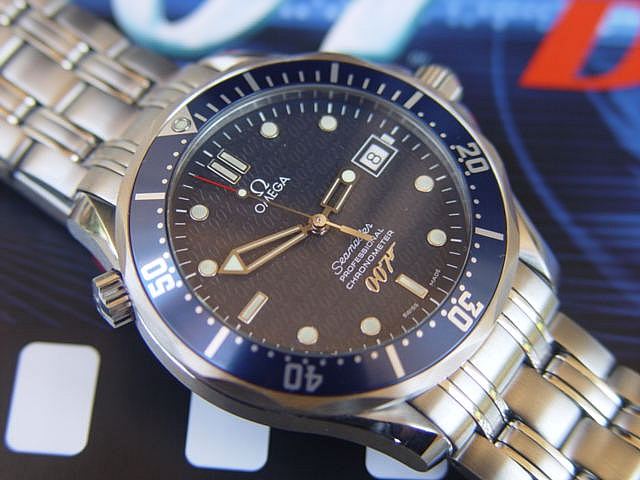 Fra Rolex til Omega: En gennemgang af James Bonds ure