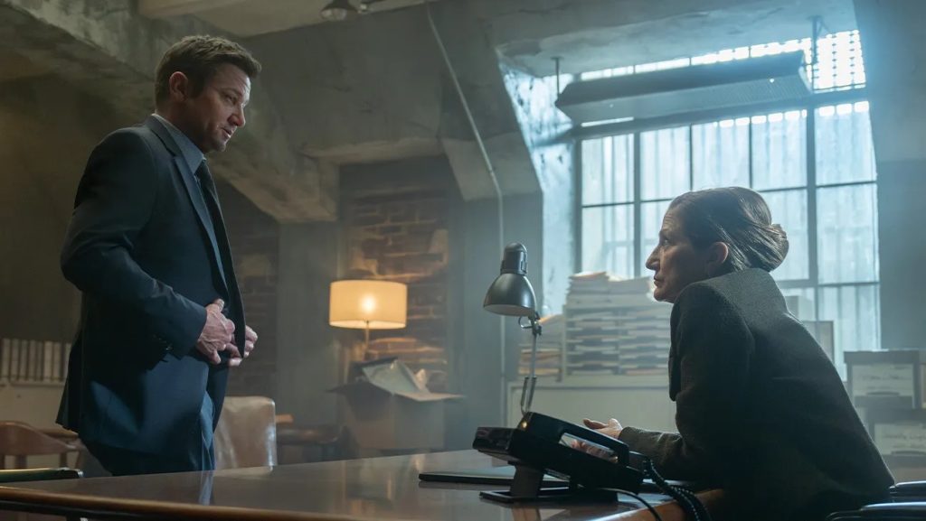 Sæson 4 trailer: Jeremy Renner får kamp til stregen af Edie Falco i ny sæson af Mayor of Kingstown