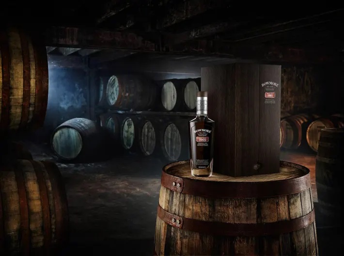 One-of-a-kind whisky-rejse ind i Bowmores hjerte: Eksklusiv whiskyoplevelse på Islay koster 241.000 kroner