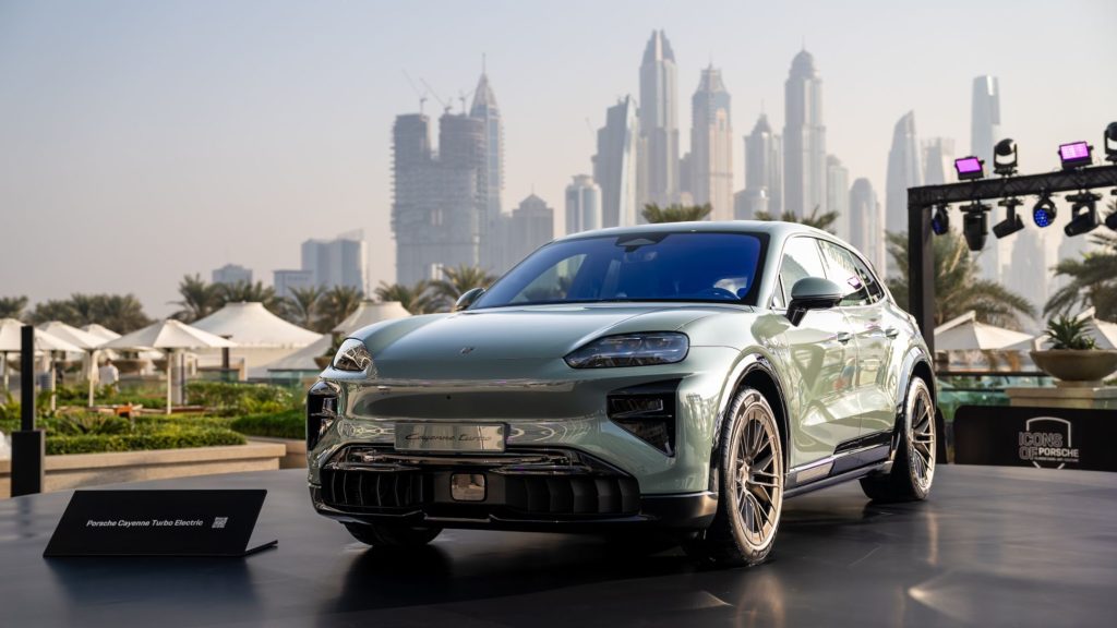 Porsche viser elektrisk Cayenne frem for første gang