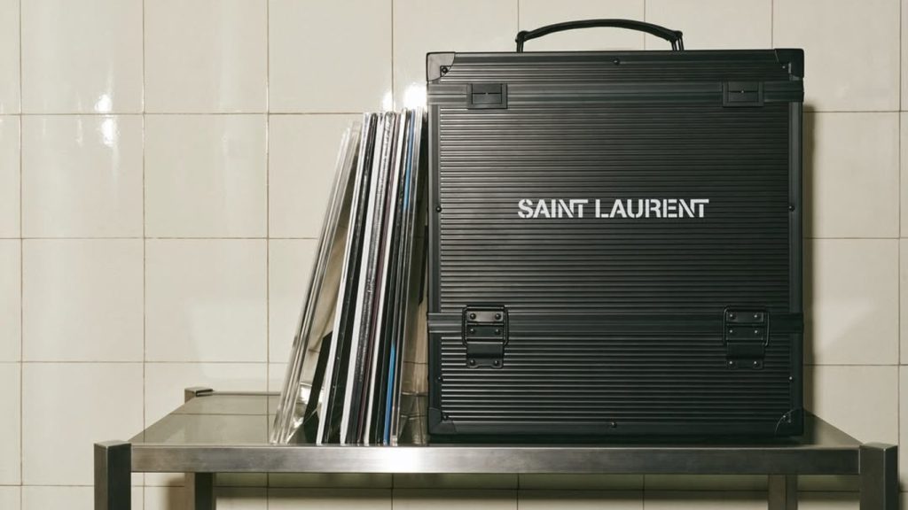 Saint Laurent løfter julen: Adventskalenderen med 24 vinyler og skjulte luksusoverraskelser