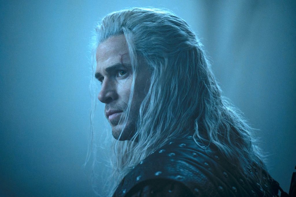 The Witcher-showrunner svarer igen på kritik af Geralt-udskiftning: “Ingen fjerner kildematerialet”