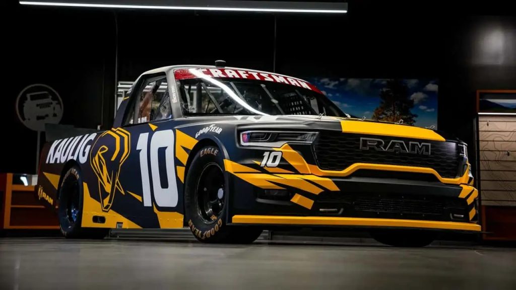 Ram vender tilbage til NASCAR: med ny chauffør bag rattet hver uge