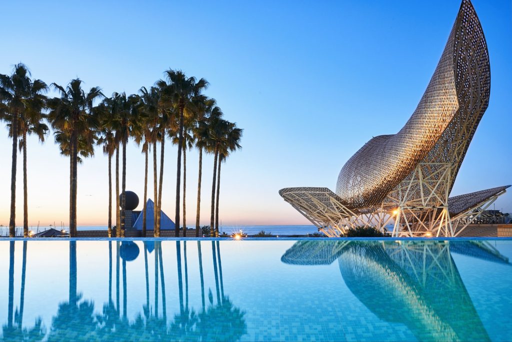 Hotel Arts Barcelona lokker fodboldfans med luksus og VIP-adgang til FC Barcelona
