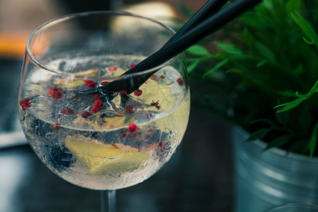 Din gin & tonic fortjener de rigtige gin-glas