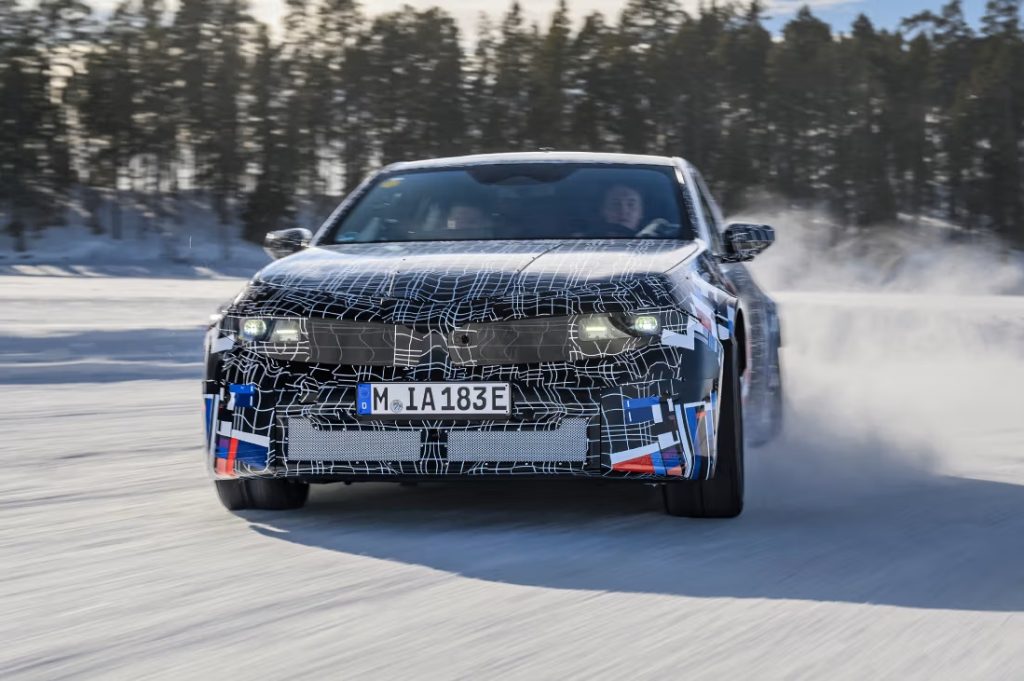 BMW løfter sløret for deres elektriske M-monster: M Neue Klasse med fire motorer og over 1.000 hk